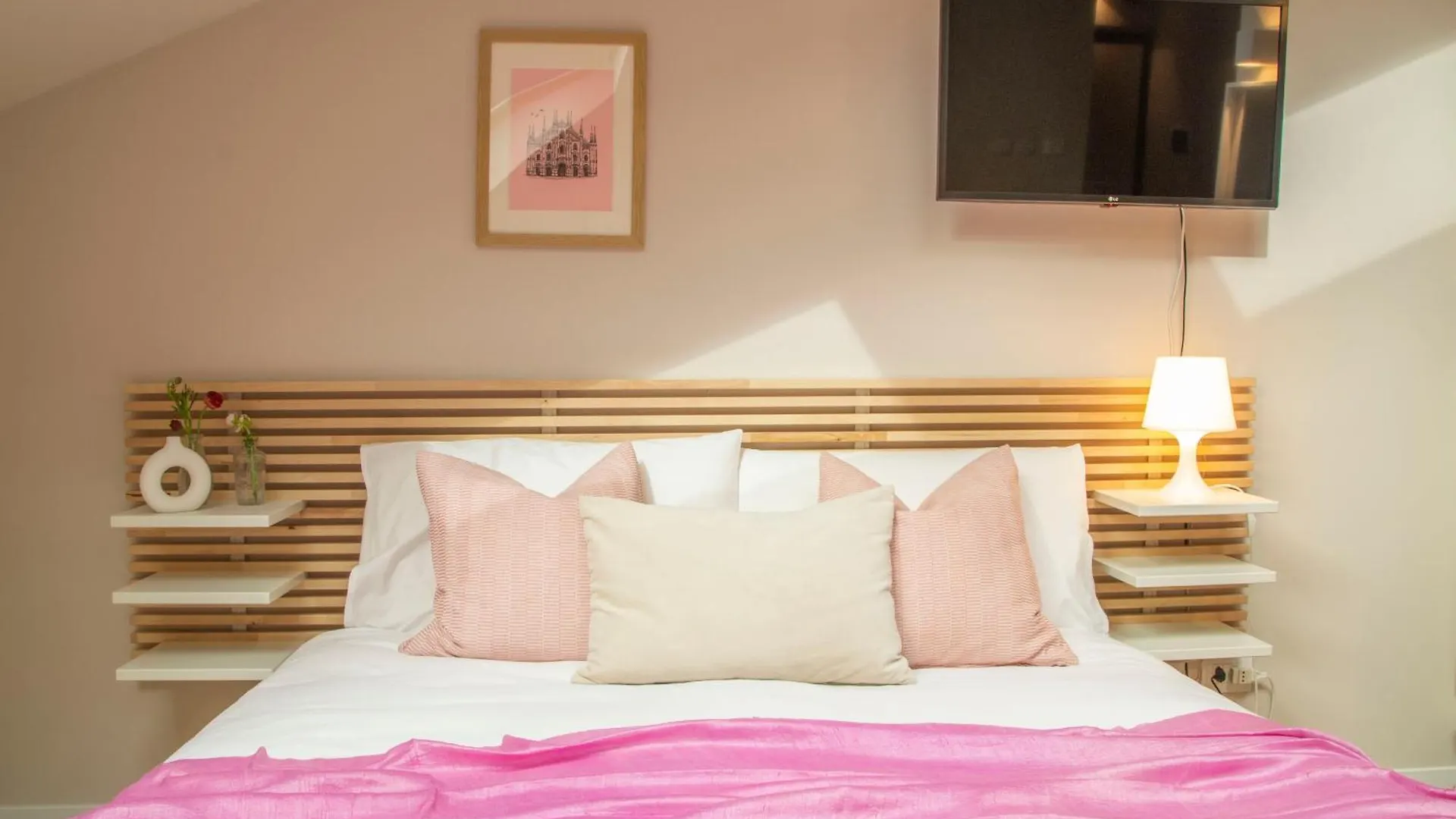Apartment Piccola Isola All'Isola Milan Italy
